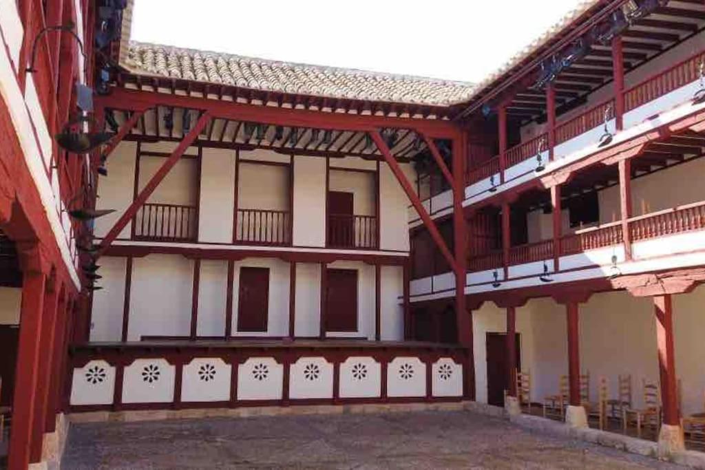 Apto. Singular En La Mancha Banco De Inversiones Argamasilla De Alba Bagian luar foto