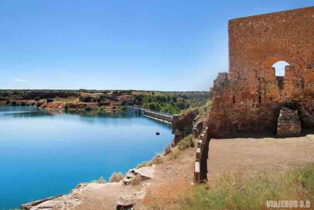 Apto. Singular En La Mancha Banco De Inversiones Argamasilla De Alba Bagian luar foto